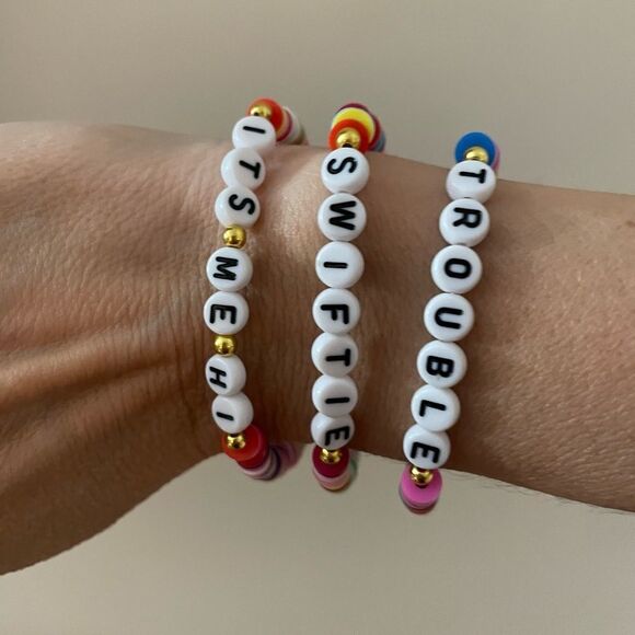(1) Taylor Swift Swiftie friendship bracelet - Picture 1 of 6